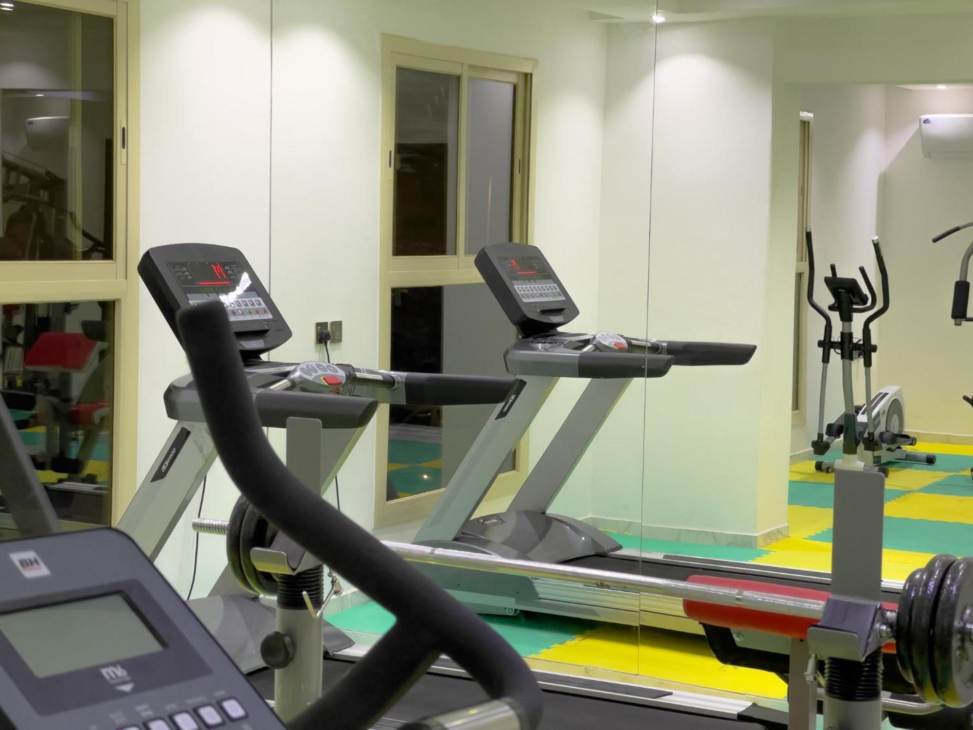 Landmark Hotel Suites ตะบูก ภายนอก รูปภาพ