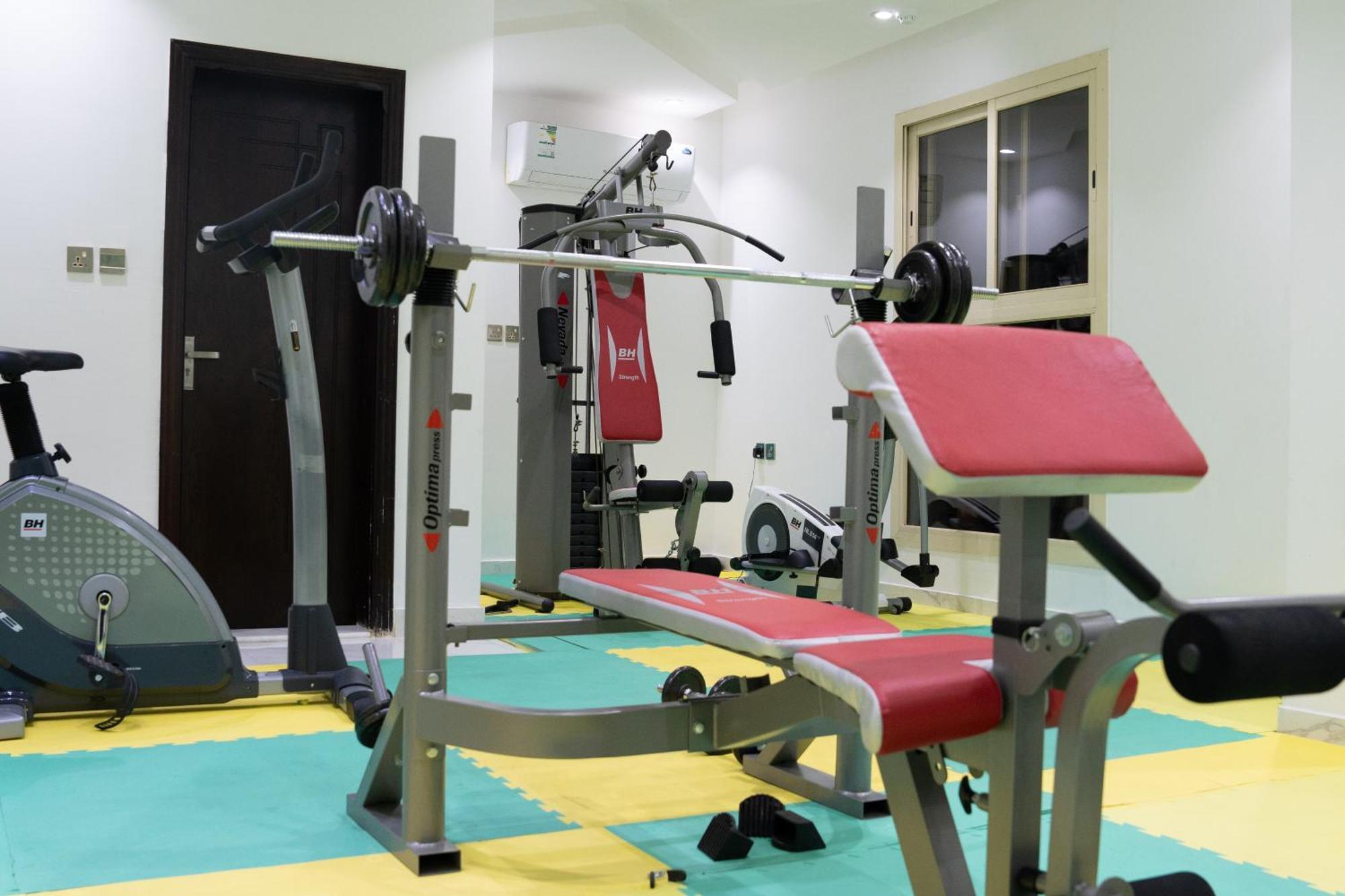 Landmark Hotel Suites ตะบูก ภายนอก รูปภาพ